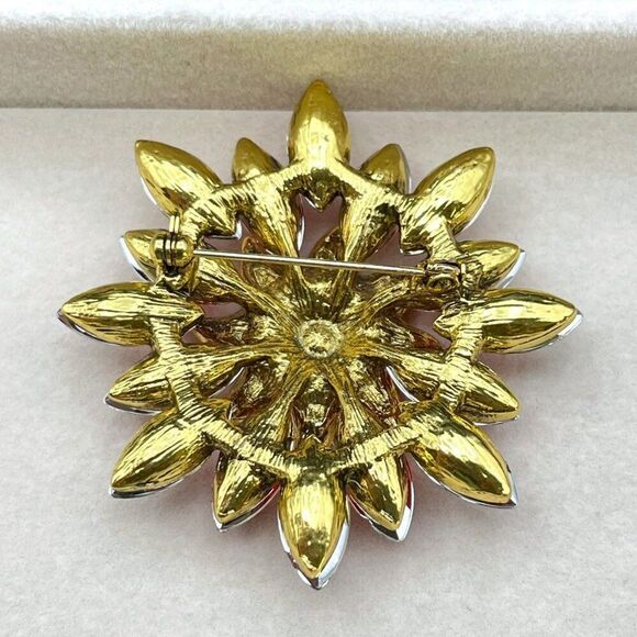 Yellow Gold with Ruby Red Crystal Round Flower Pin Back Brooch - Picture 7 of 8
